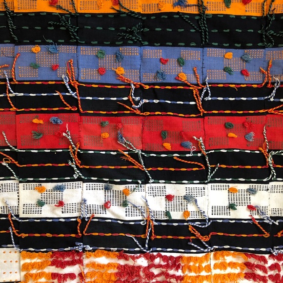 Midcentury Moroccan Style Throw - Picture 2 of 7